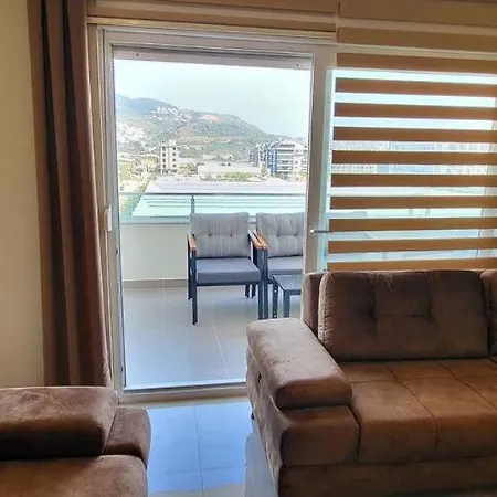 330qm In Alanya, 300m Vom Meer, Toller Ausblick